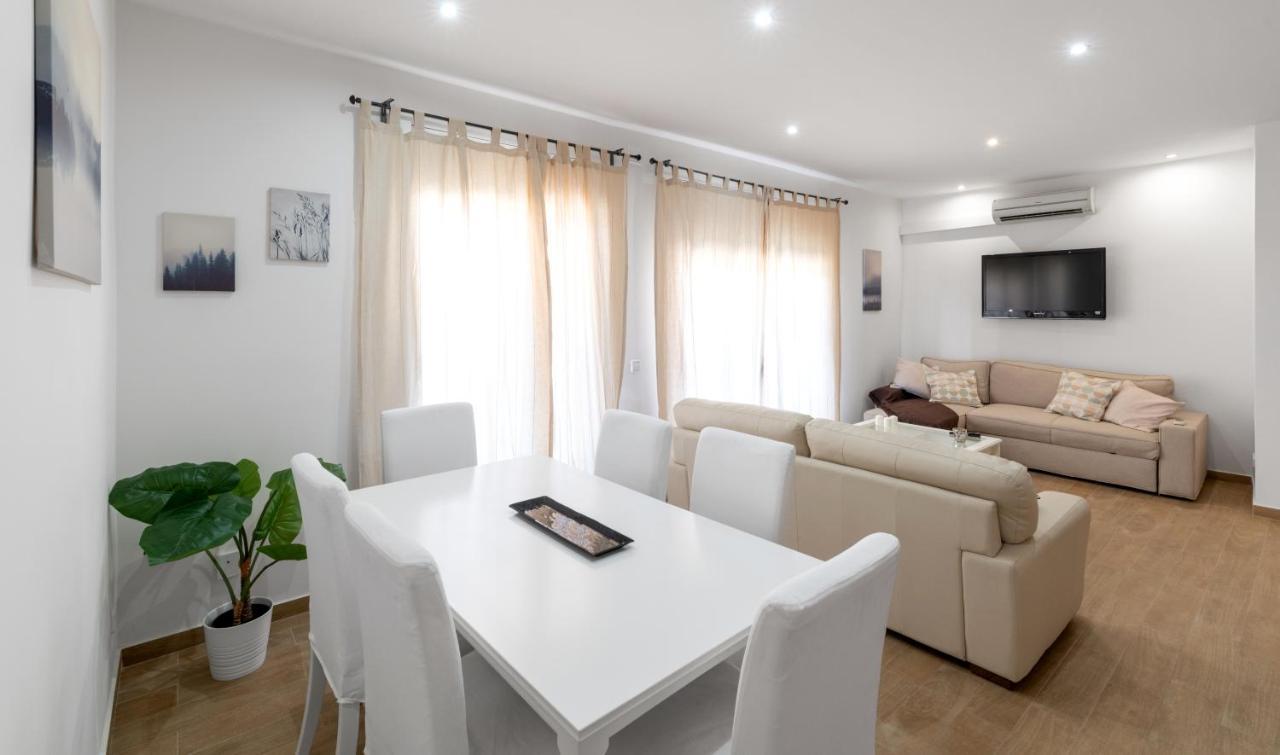 Maka Beach Apartment V カステルデフェルス エクステリア 写真